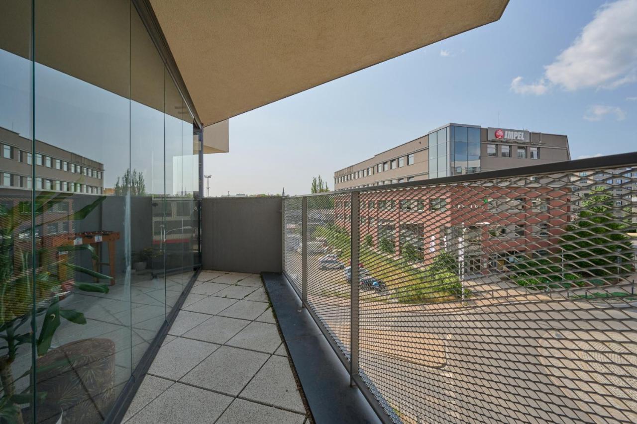 Spacious Apartment With Balcony Near The Slavic Hill Wroclaw By Renters Prestige מראה חיצוני תמונה