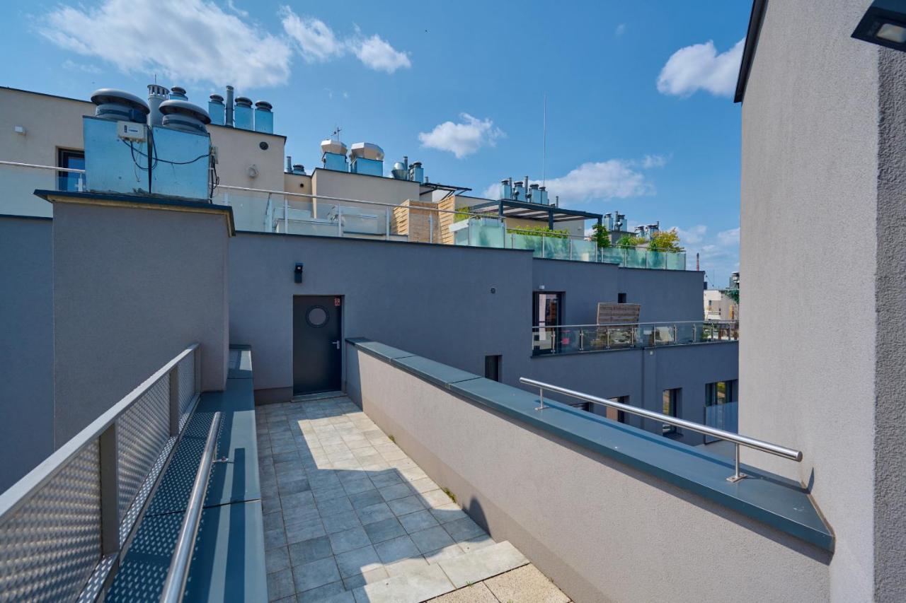 Spacious Apartment With Balcony Near The Slavic Hill Wroclaw By Renters Prestige מראה חיצוני תמונה