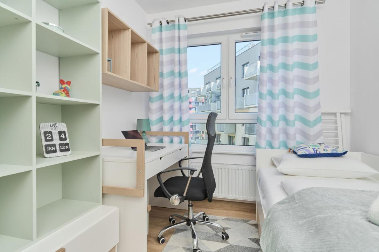 Spacious Apartment With Balcony Near The Slavic Hill Wroclaw By Renters Prestige מראה חיצוני תמונה
